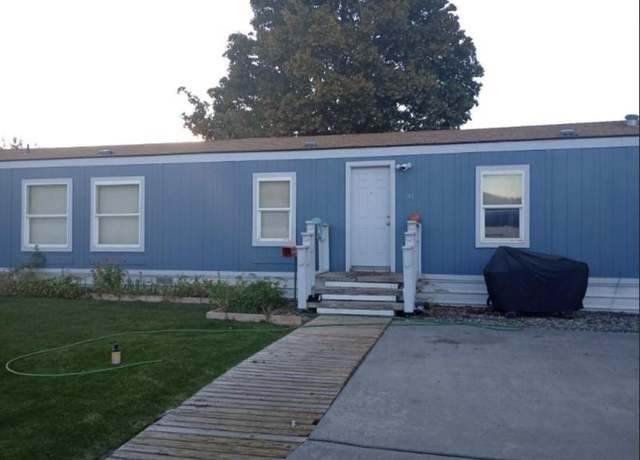Property at 31 N 62nd Ave, West Richland, WA 99353, 3 beds, 2 baths