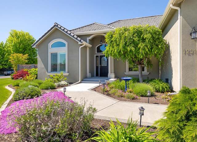 Property at 1231 Cameo Dr, Richland, WA 99352, 3 beds, 3 baths