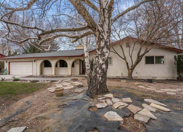 Property at 504 S Wilson St, Kennewick, WA 99336, 3 beds, 2 baths