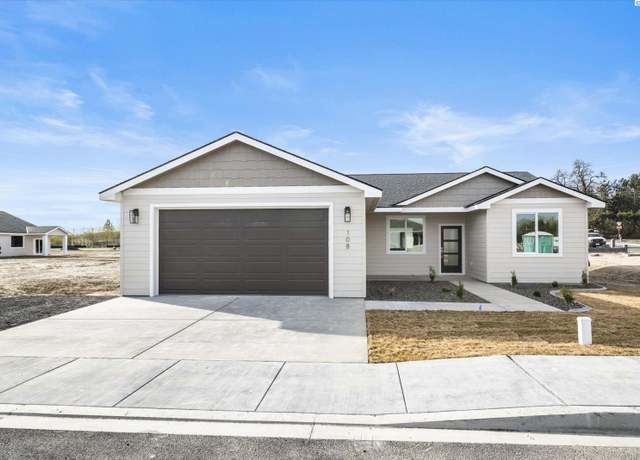 Property at 108 E 26th Ave, Kennewick, WA 99337, 3 beds, 2 baths