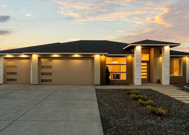 Property at 5201 W Henry Ct, Pasco, WA 99301, 3 beds, 2 baths