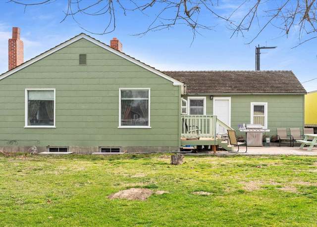 Property at 32105 S Finley Rd, Kennewick, WA 99337, 4 beds, 2 baths