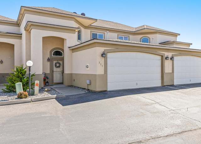 Property at 711 Hanford St, Richland, WA 99354, 3 beds, 2.5 baths