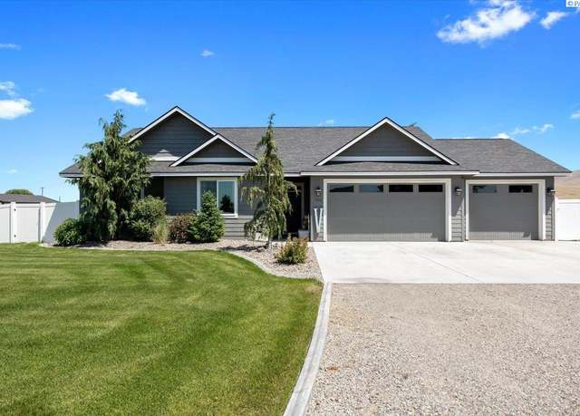 Property at 256 Byron Rd, Prosser, WA 99350, 4 beds, 2 baths