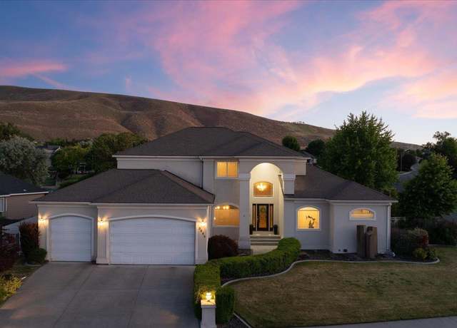 Property at 3493 Hanstead St, Richland, WA 99352, 4 beds, 2.5 baths