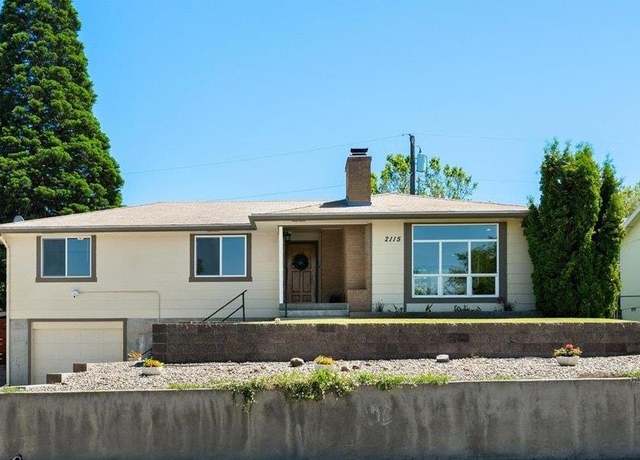 Property at 2115 W 8th Pl, Kennewick, WA 99336, 6 beds, 3 baths