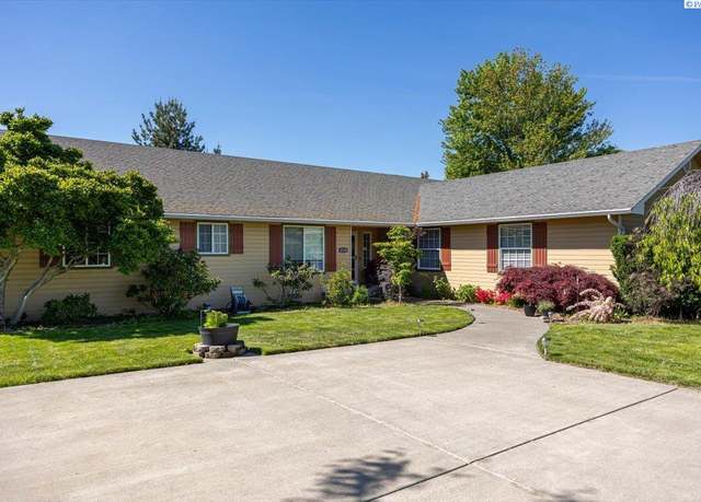 Property at 4210 Desert Plateau Dr, Pasco, WA 99301, 3 beds, 1 bath
