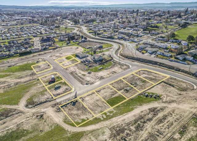 Property at 413 Hogan Street (lot 29), Sunnyside, WA 98944