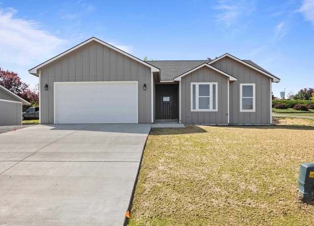 Property at 619 Wheeler Ave, Sunnyside, WA 98944, 3 beds, 2 baths