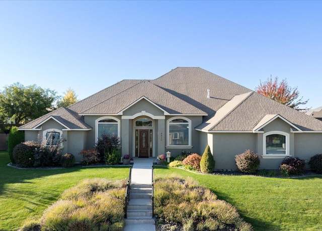 Property at 8815 W 6th Ave, Kennewick, WA 99336, 4 beds, 3.5 baths