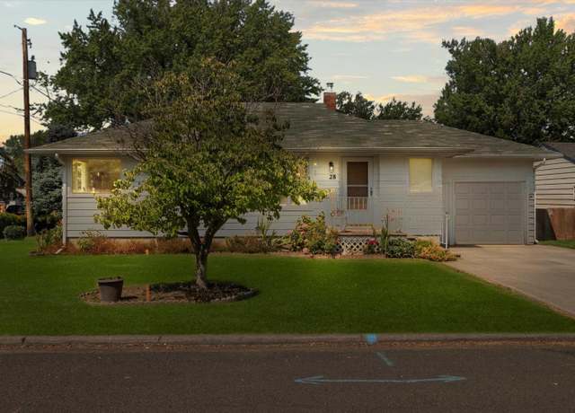 Property at 28 SW Evans Ave, College Place, WA 99324, 3 beds, 2.5 baths