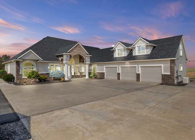 Property at 20315 S Clodfelter Rd, Kennewick, WA 99338, 4 beds, 2.5 baths
