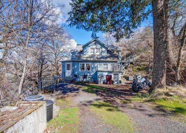 Property at 230-240 SE Spring St, Pullman, WA 99163, 4 beds