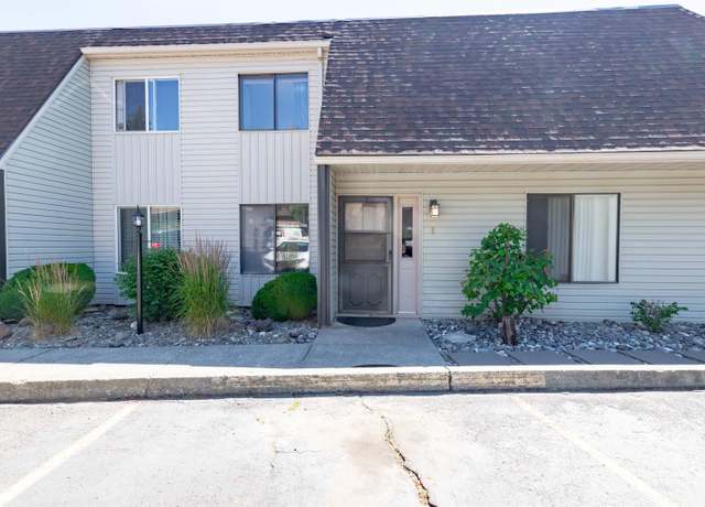 Property at 600 SW Crestview #8 St #8, Pullman, WA 99163, 4 beds, 0.5 baths