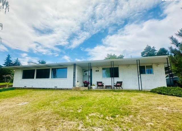 Property at 715 SW Fountain St, Pullman, WA 99163, 3 beds, 3 baths