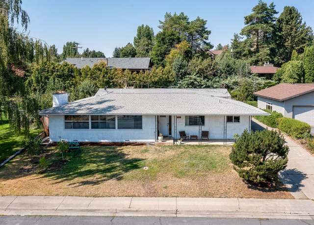 Property at 715 SW Fountain St, Pullman, WA 99163, 3 beds, 2 baths