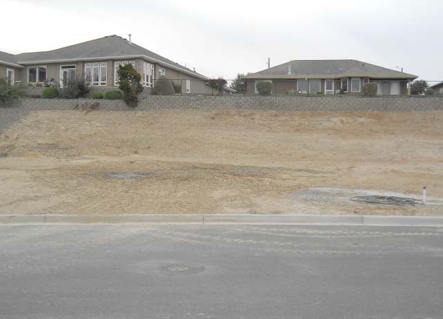 Property at 1315 W Ivy Ct, Sunnyside, WA 98944