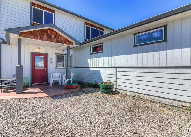 Property at 348 Nunn Rd, Prosser, WA 99350, 4 beds, 3 baths