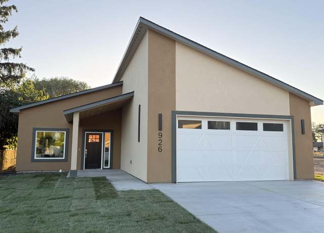 Property at 926 N 26th Ave, Pasco, WA 99301, 3 beds, 2 baths