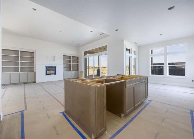 Property at 7008 Grange St, Kennewick, WA 99338, 4 beds, 0.5 baths