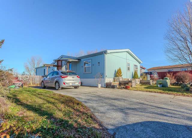 Property at 260 NW Golden Hills Dr #19, Pullman, WA 99163, 3 beds, 2 baths