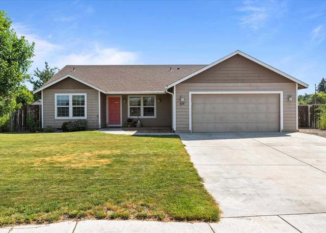 Property at 674 Riverstone Dr, Richland, WA 99352, 3 beds, 2 baths