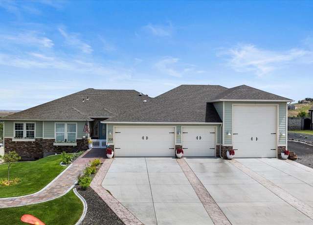 Property at 308 Northview Lp Loop, West Richland, WA 99353, 4 beds, 4 baths