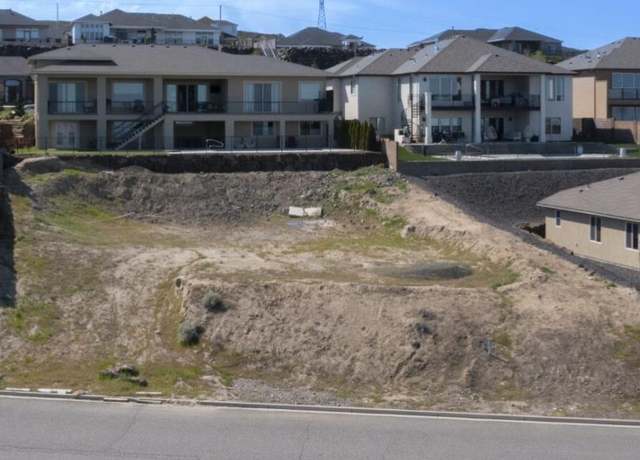 Property at 3621 W 47th Ave, Kennewick, WA 99337