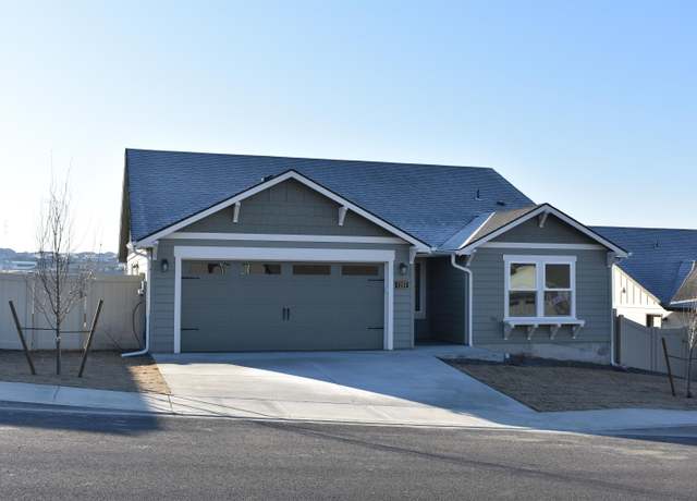 Property at 7257 W 26th Ave, Kennewick, WA 99338, 3 beds, 2 baths