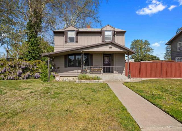 Property at 222 Armistead Ave, Richland, WA 99352, 4 beds, 2.5 baths