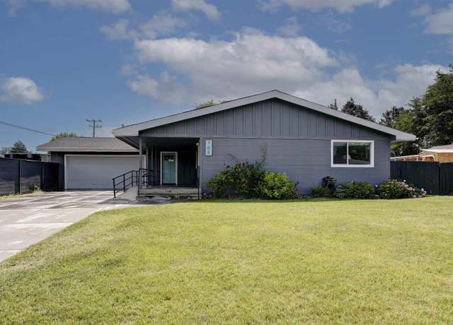 Property at 705 W 26th Ave, Kennewick, WA 99337, 6 beds, 3 baths
