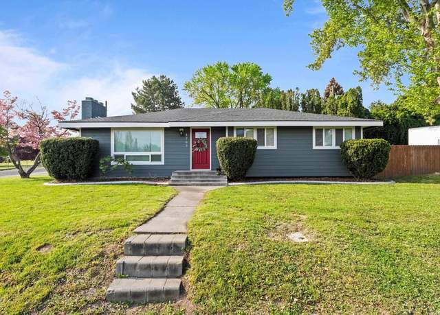 Property at 1703 W 11th Ave, Kennewick, WA 99337, 3 beds, 2 baths