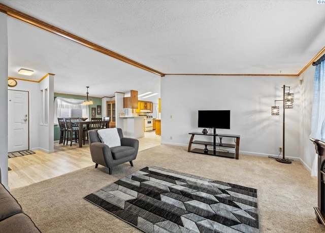 Property at 3224 W 19th Ave #138 #138, Kennewick, WA 99338, 3 beds, 2 baths