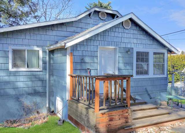 Property at 560 SE Taylor St, Pullman, WA 99163, 3 beds