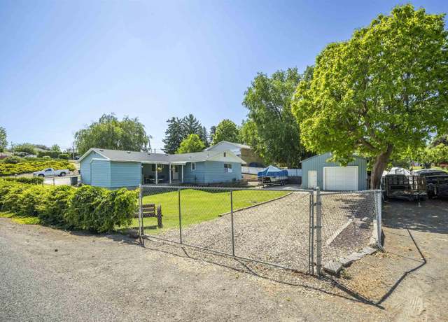 Property at 1005 Taylor St, Sunnyside, WA 98944, 3 beds, 2 baths