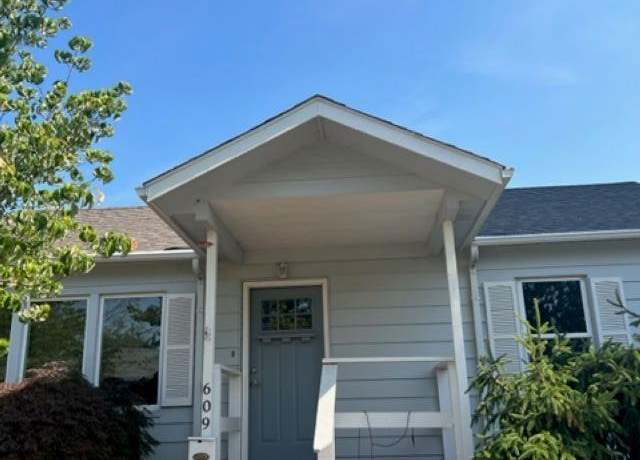 Property at 607/ 609 Torbett St, Richland, WA 99354, 4 beds, 3 baths