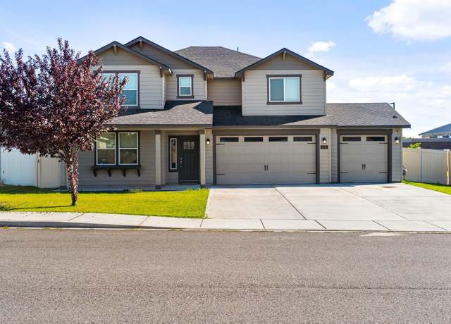 Property at 8210 Cassiar Dr, Pasco, WA 99301, 4 beds, 0.5 baths
