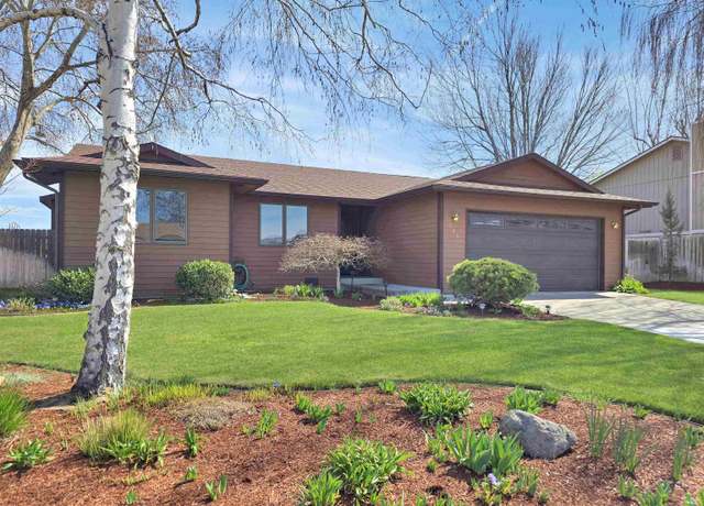 Property at 706 N Montana Pl, Kennewick, WA 99336, 3 beds, 2 baths