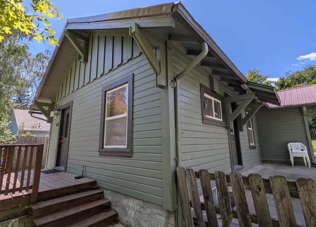 Property at 535 SE Side St, Pullman, WA 99163, 2 beds, 1 bath