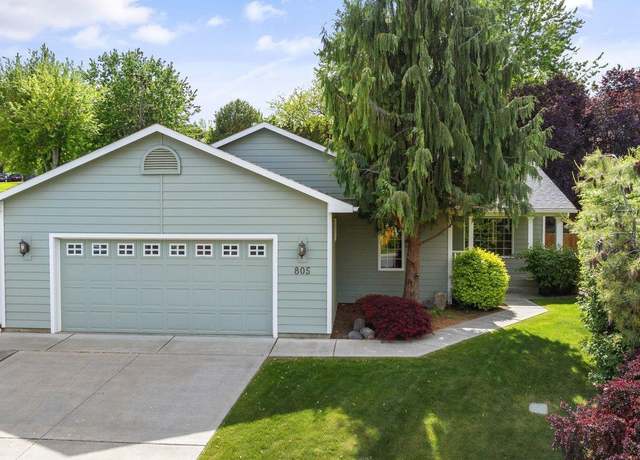 Property at 805 W 18th Ct, Kennewick, WA 99337, 3 beds, 2 baths