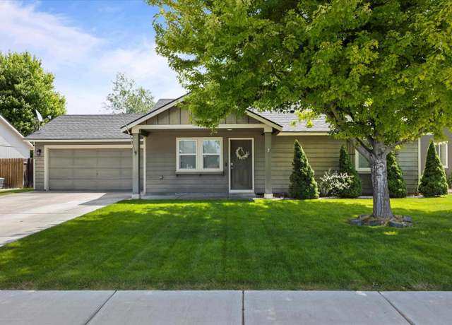 Property at 5709 Maryhill Ln, Pasco, WA 93301, 3 beds, 2 baths