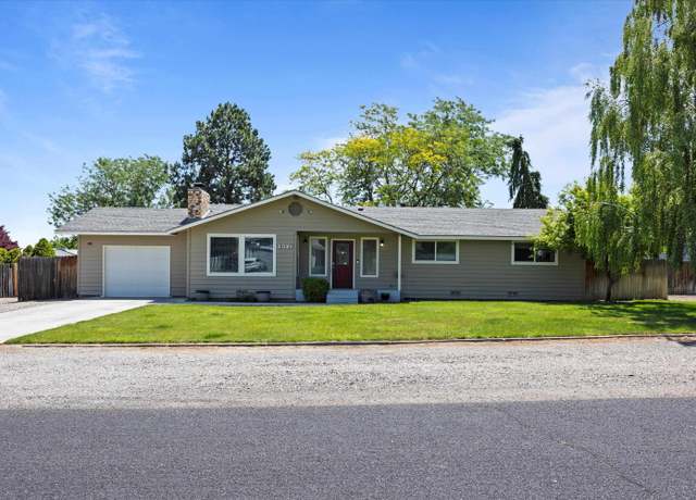 Property at 3321 W 24th Ave, Kennewick, WA 99337, 3 beds, 2 baths