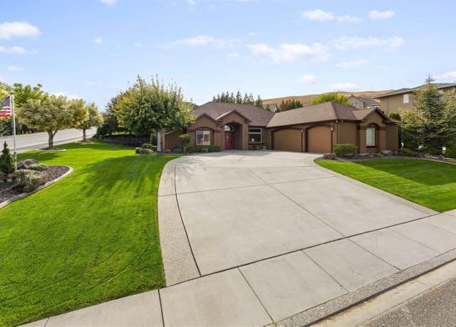 Property at 2301 Whitetail Dr, Richland, WA 99352, 3 beds, 2 baths