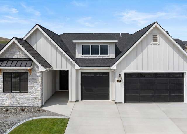 Property at 670 Cortona #39, Richland, WA 99352, 3 beds, 2.5 baths