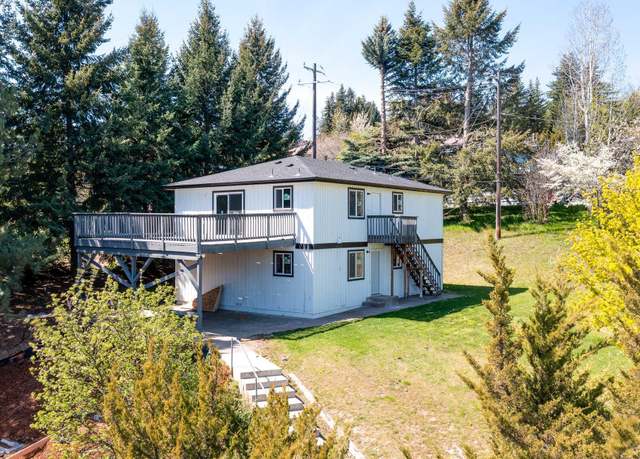 Property at 815 SW State St, Pullman, WA 99163, 6 beds, 2 baths
