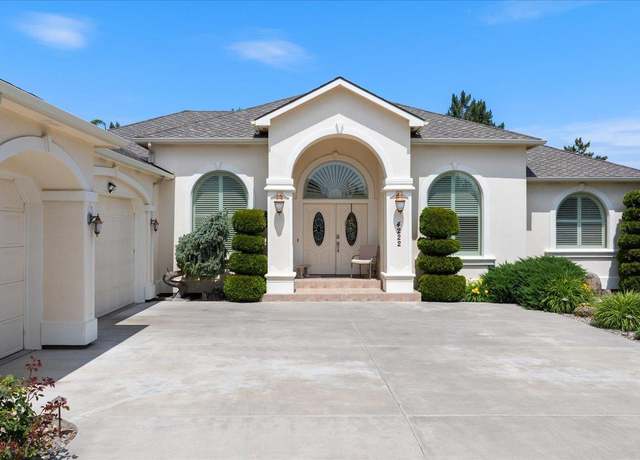 Property at 4222 W 32nd Ave, Kennewick, WA 99337, 4 beds, 2 baths