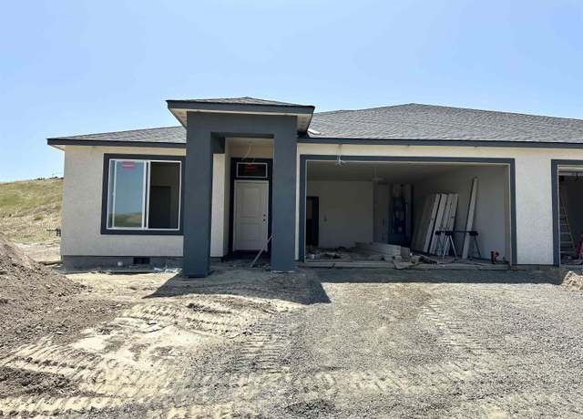 Property at 3733 Nuthatch St, Richland, WA 99352, 3 beds, 2 baths