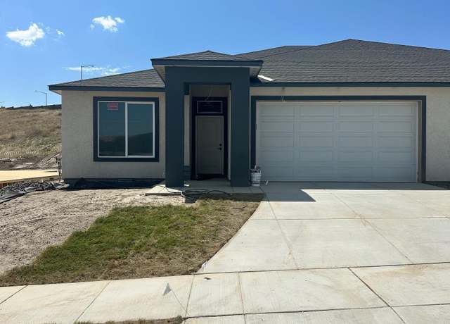 Property at 3733 Nuthatch St, Richland, WA 99352, 3 beds, 2 baths