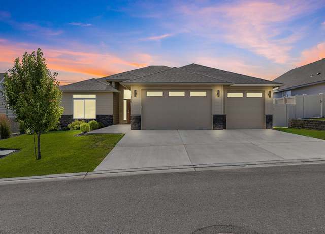 Property at 3729 S Van Buren Pl, Kennewick, WA 99338, 4 beds, 2 baths