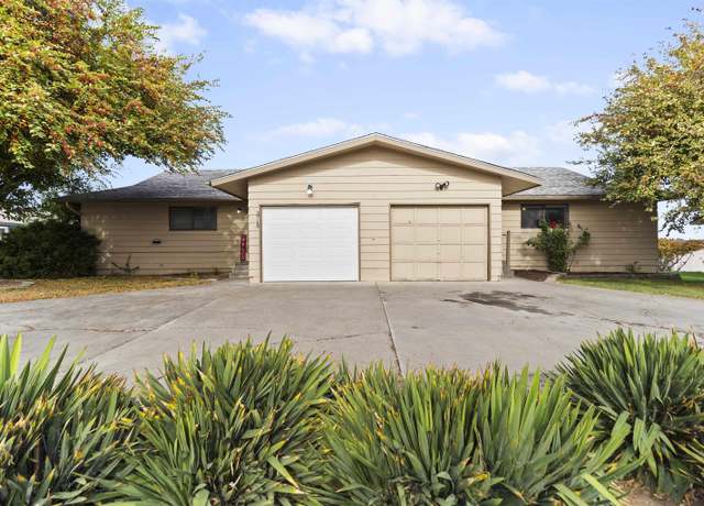 Property at 3716-3718 W 17th Pl, Kennewick, WA 99338, 7 beds